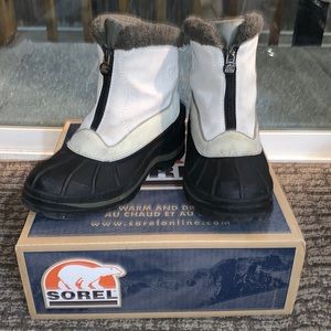 Sorel Snow Boots- 6